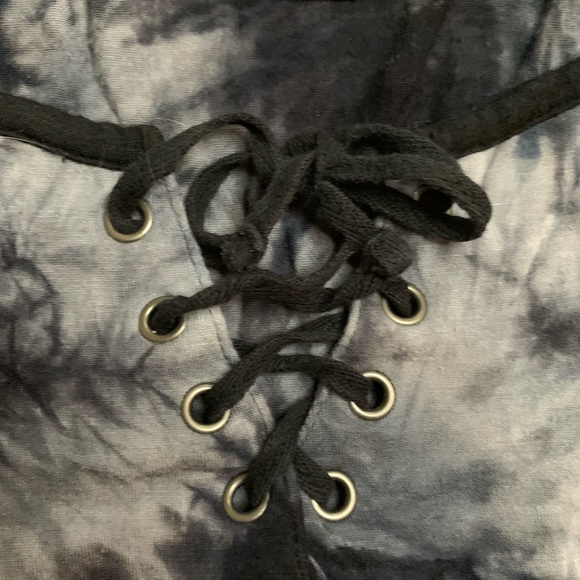 ZUMIEZ EMPYRE TIE DYE CROP TOP LACE UP - Picture 2 of 6